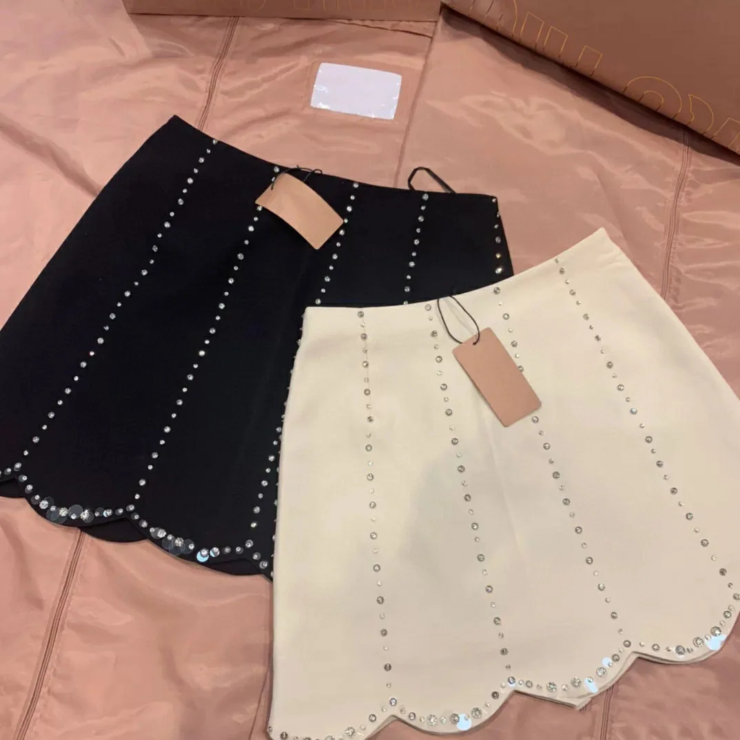 

Autumn Brand Luxury Diamonds Beading Woman Skirts 2020 White/Black Elegant High Waist A-line Mini Skirts Womens