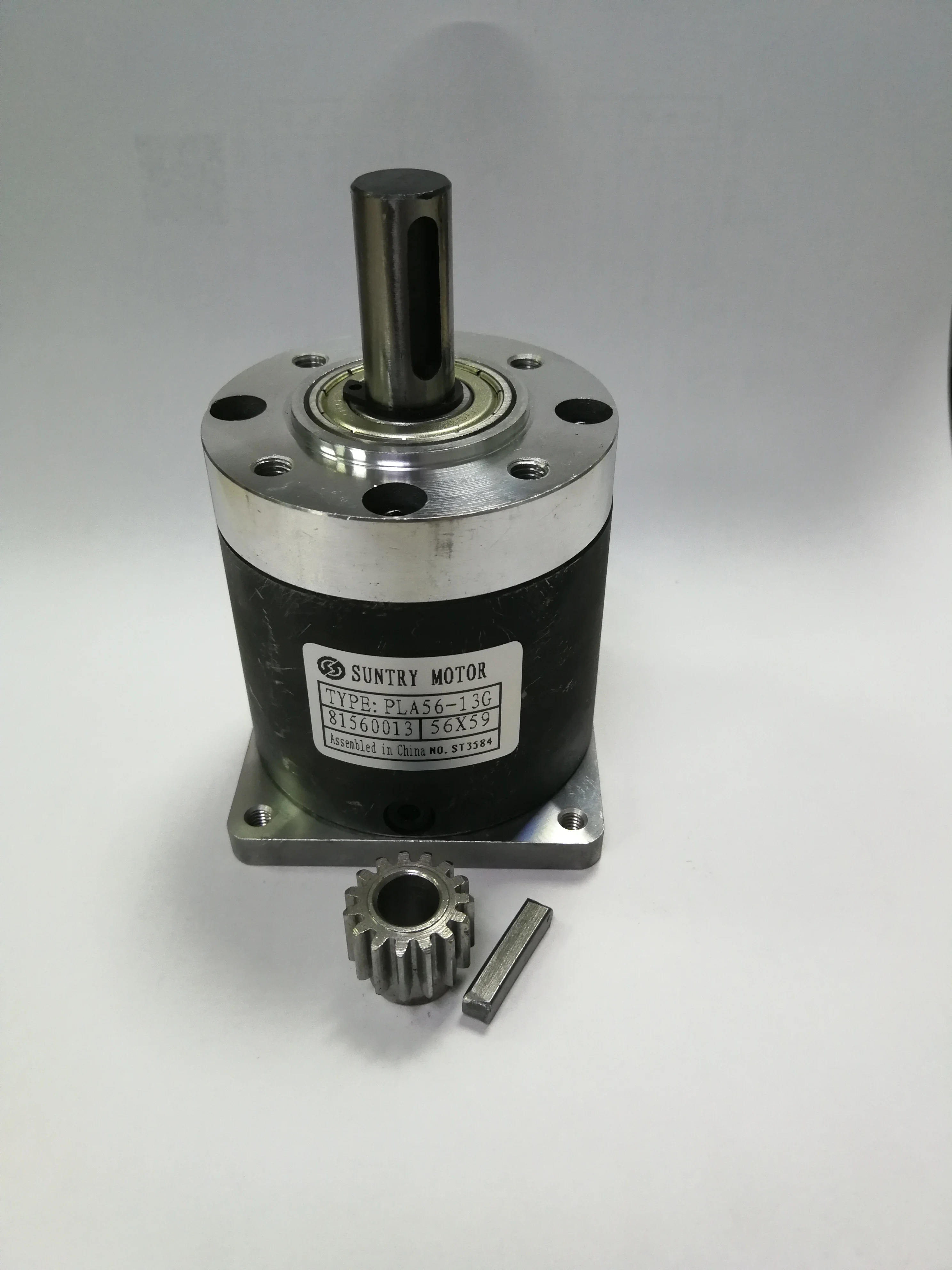 

Speed ratio 13: 1 / 15: 1/18:1 planetary reducer 56mm square input flange for Nema23 stepper motor shaft diameter is 6.35mmor8mm