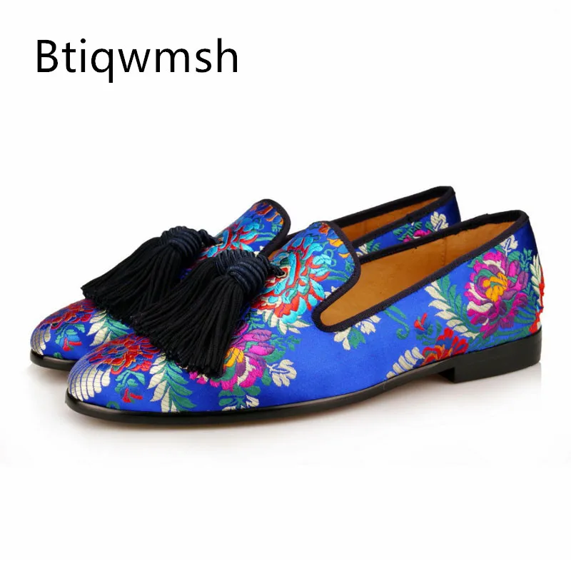 Туфли мужские атласные заостренный носок вышивка бахрома плоская подошва модные