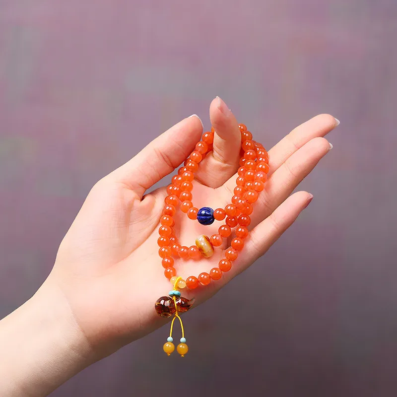 Браслет женский эластичный трехслойный из агата с бусинами и драгоценными