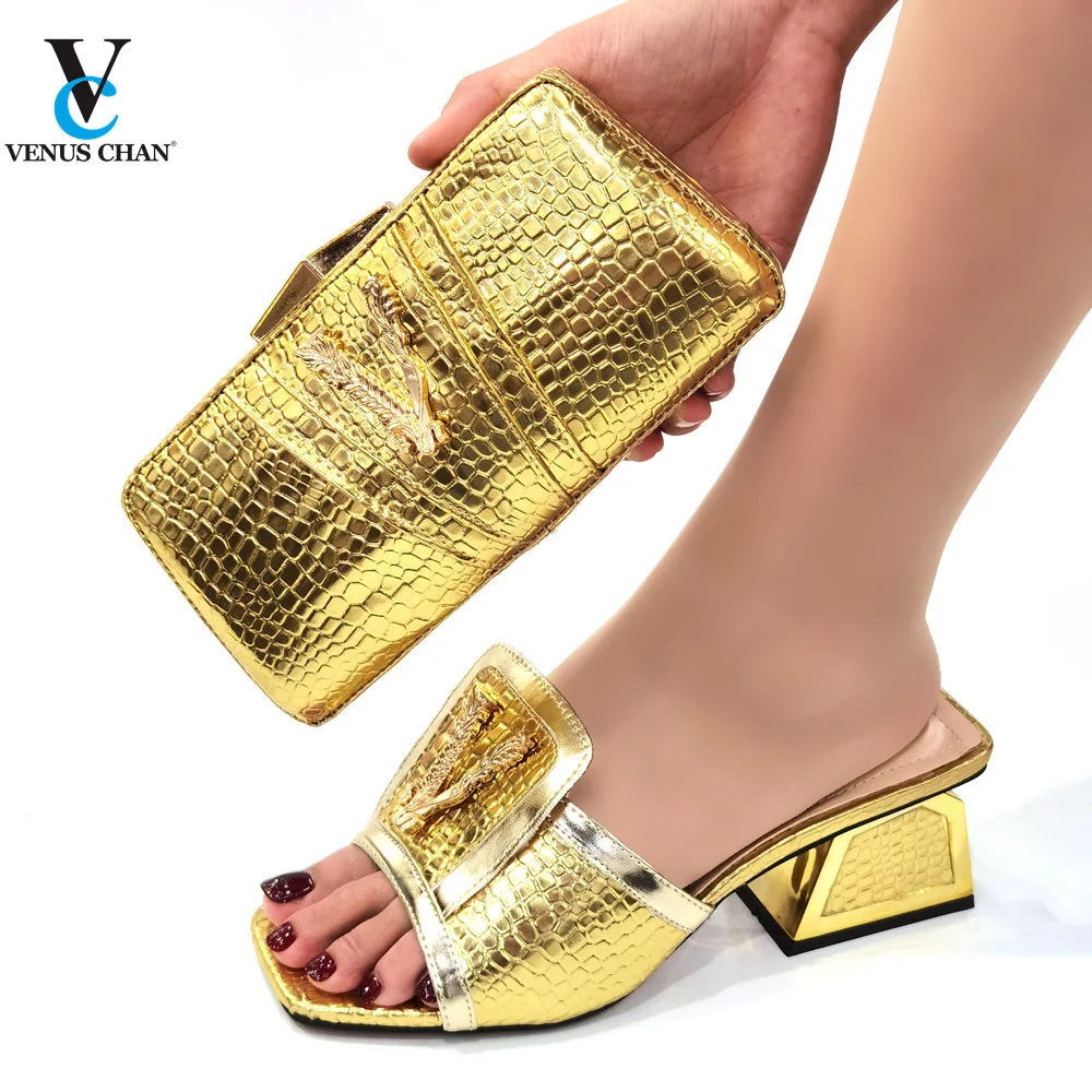 

Latest Nigerian Design African Women Shoes and Bag Set in Golden Color 2022 Christmas Party Sandals with Evening Bag