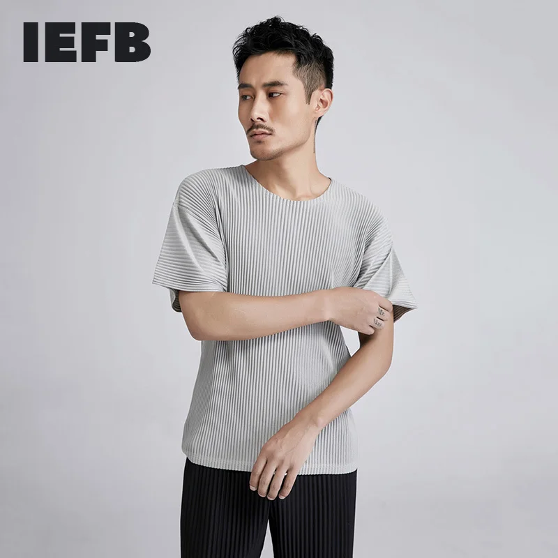 

IEFB High Quality Japan Style Pleated Round Neck Short Sleeve T-shirt Fashion Men's Trend Personality Black Grey Tee 2021 JK020