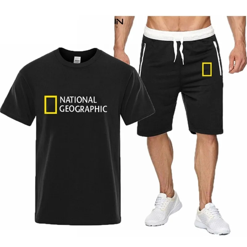 

2021 Summer Men's T-shirt Set 2-Piece Men's Sportswear Set Basketball Sports Fitness Printed Short Sleeve + Men's Suit