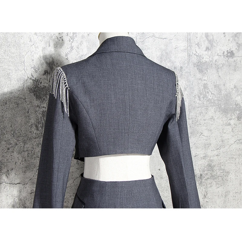 Женская ажурная куртка TWOTWINSTYLE разноцветная составного кроя с отложным