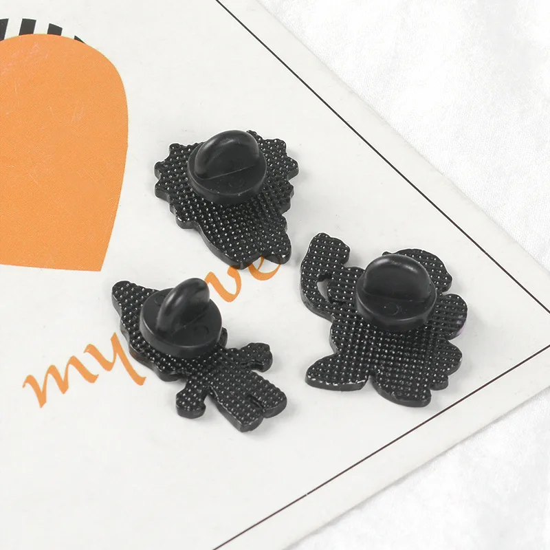 

Cute Cartoon Animation Character Cowboy Brooch Enamel Pins Metal Broches for Women Badge Pines Metalicos Brosche Accessories