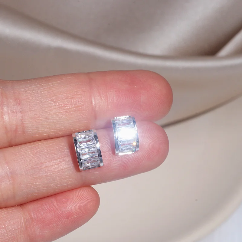 Роскошные блестящие женские серьги с кристаллом цирконием простые