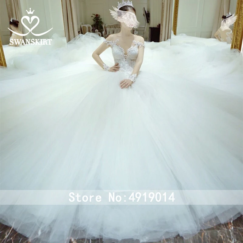 Luxury Ball Gown Wedding Dress Swanskirt Appliques Long Sleeve Chapel Train Open back Bride Princess robe de mariee H147