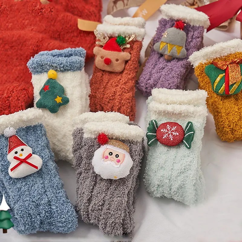 

Рождественские женские носки из кораллового флиса, милые носки конфетных цветов с оленем, медведем, подарок для девочек, зимние утепленные ...