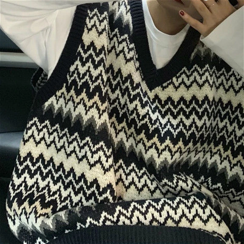 

Sweater Vest Women Retro Striped Korean Stylish Schoolgirls Pullover Sweaters Leisure Harajuku All-match V-Neck Ladies Knitwear