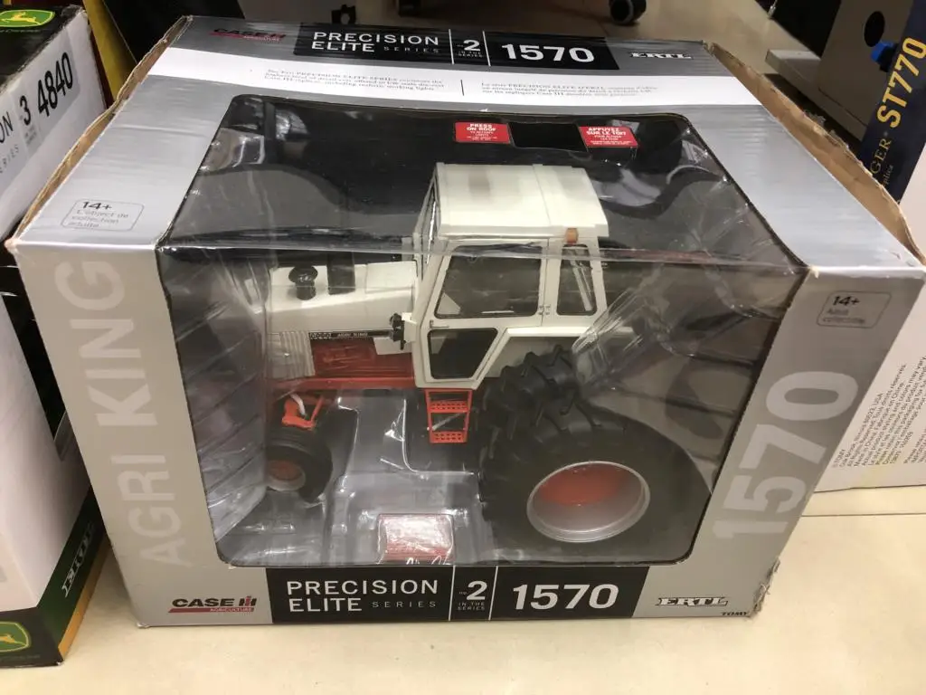 

ERTL 1:16 CASE1570 Case Tractor Alloy Agricultural Agricultural Machinery Model 14443