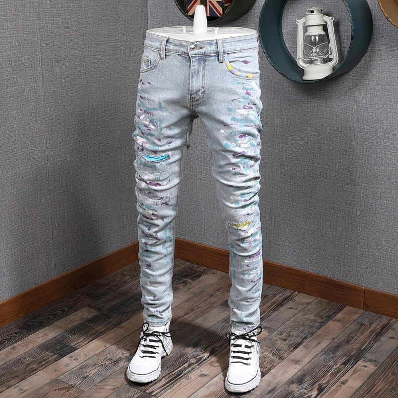 

Джинсы мужские рваные в стиле панк, модные брюки из денима, дизайнерские штаны в стиле ретро, светло-голубые, в стиле хип-хоп, уличная одежда ...