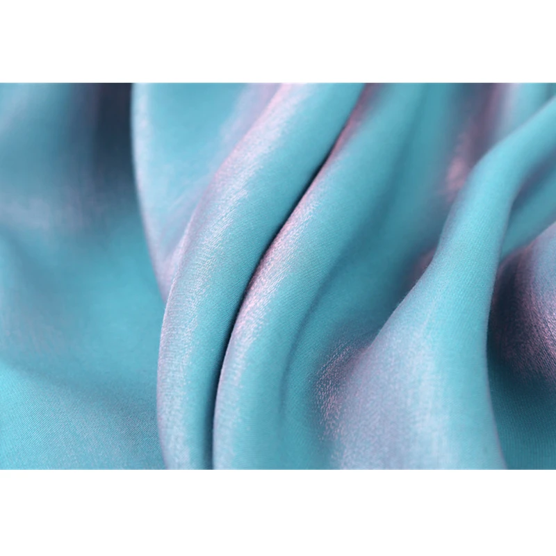 Яркая шелковая ткань с градиентом шелковистая деликатная высокого качества