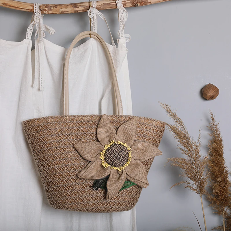 

Summer Hand-Woven Large Straw Basket Bag Loverly Flower Women Rattan Handbag Beach Woven Totes Bag Ladies Travel Basket Tote