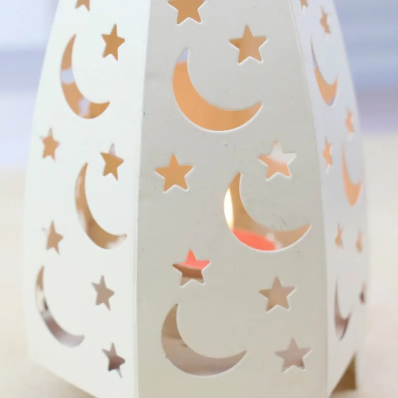 Retro Distressed Star and Moon Wrought Iron Wind Lamp Candle Holder Portable Pastoral Desktop Decoration Ornaments | Дом и сад