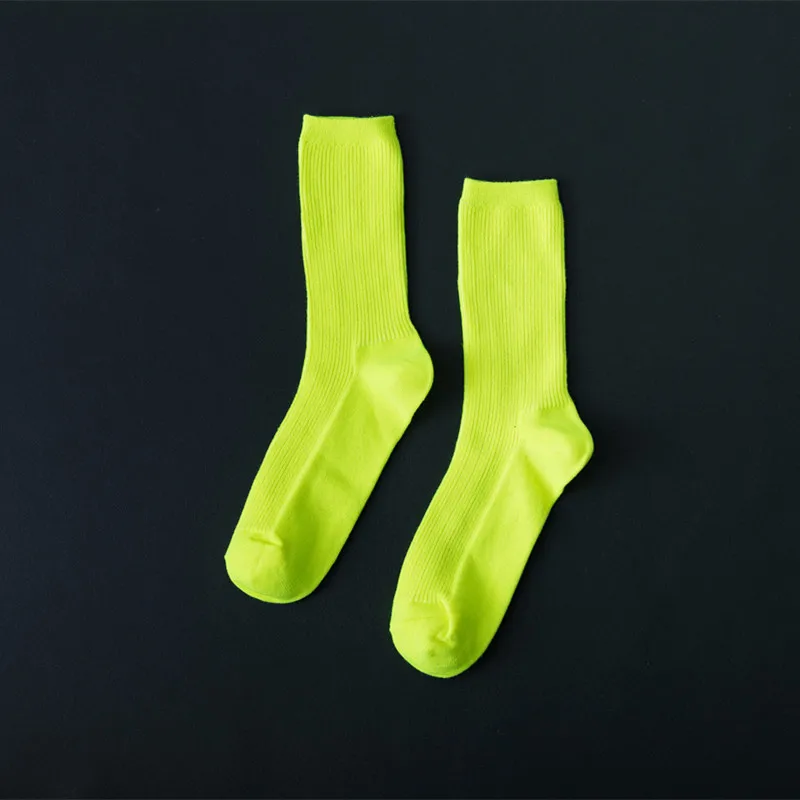 fluorescein Новые цветные красочные Harajuku стиль ретро женские хлопчатобумажные забавные носки однотонные яркие цвета фиолетовый синий желтый розовый дизайнерские рождественские носки - Цвет: fluorescein