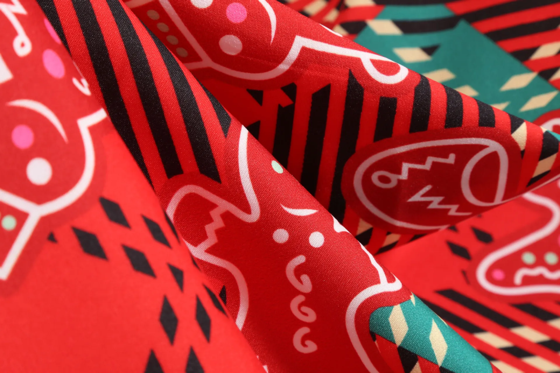 

New Christmas Dress Print Stitching Long-sleeved Big Swing Dress To Send Ribbon Dress Female Christmas Costume