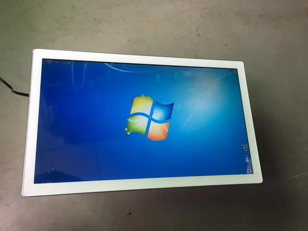 Verkauf Windows & Linux 23 Zoll Wand Touchscreen PC Pad