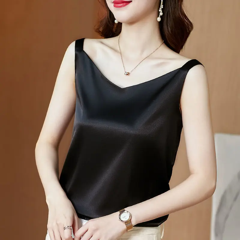 

Satin Vest for Women with Small Suit Jacket Inner Wear Imitation Triacetate V-neck Strap Loose Top Summer sexy women Camis