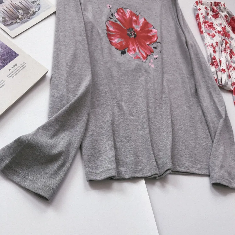 

Women's pajamas autumn Long sleeve Round neck Fashion printing pajama Set