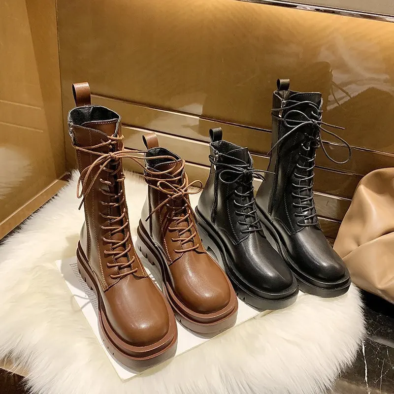 

Женские модные роскошные Ботинки Martin на шнуровке, зима 2021, ботильоны в стиле ретро с круглым носком, военные ботинки на платформе, коричневы...
