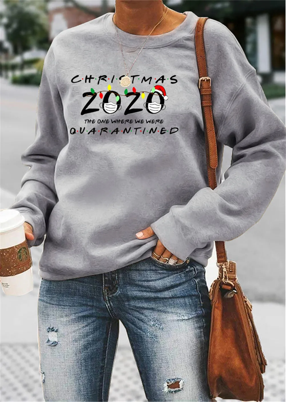 

Свитшот женский оверсайз с круглым вырезом и надписью