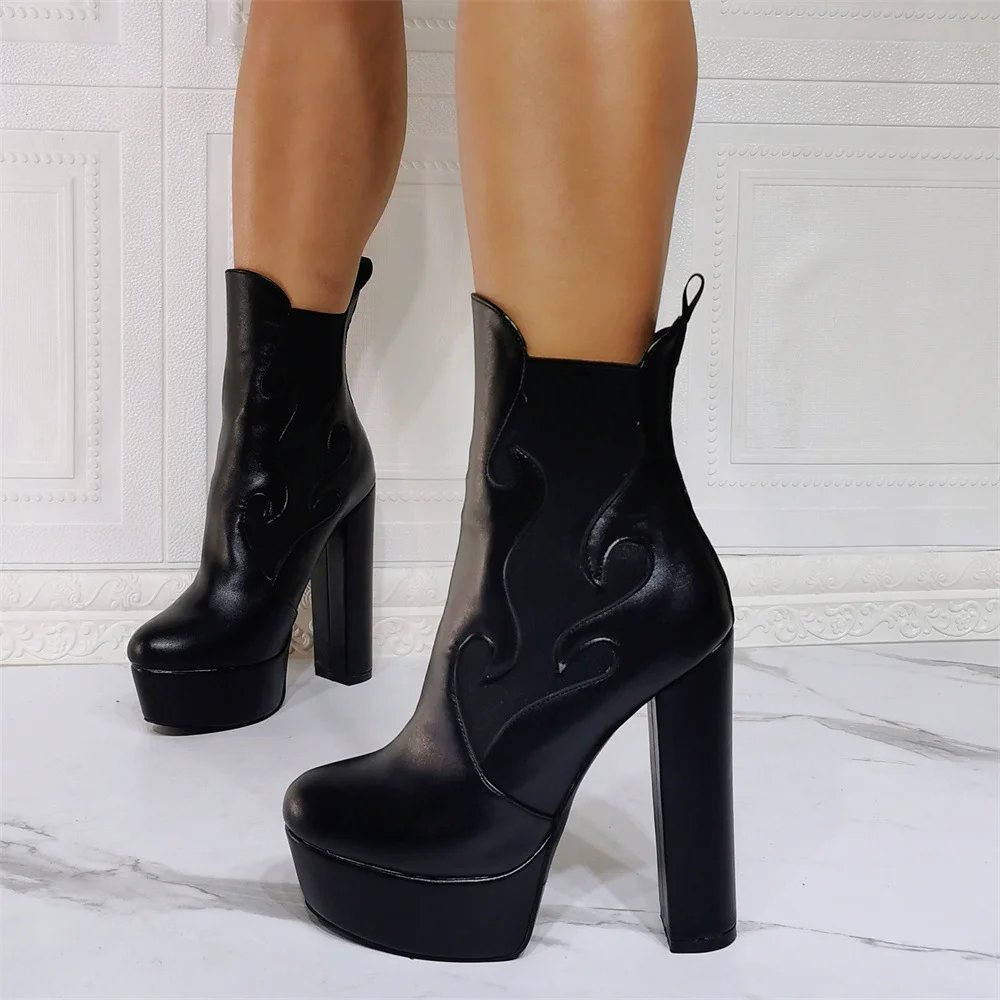 2021 Winter Latest Fashion Snake Print Design Patched Boots Short Ankle High Heel Booty Women Thick Platform Size 47