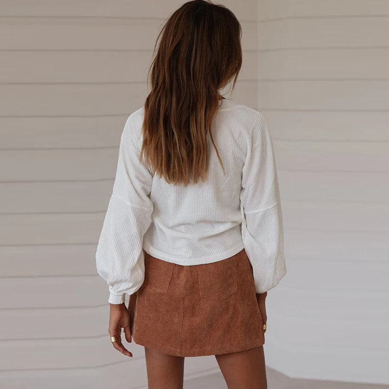 Женский трикотажный пуловер с круглым вырезом свободного кроя черный белый топ