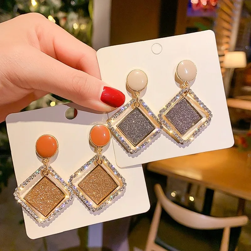 Женские матовые серьги подвески с полым геометрическим узором длинные висячие