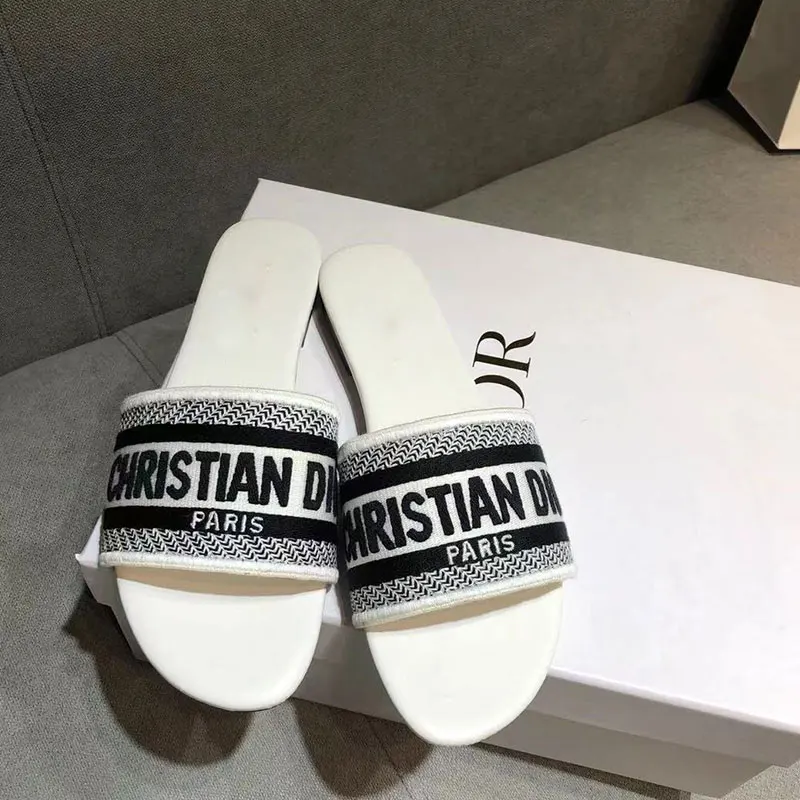 

Shoes Women Summer Slippers Luxury Embroidered Letters Open Toe Decorative Female Half Drag Flat For Outside Without Heels