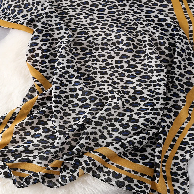 

2020 Autumn and winter women beach quality beautiful flower shawl china cotton silk lady fashion scarves Popular print hijab