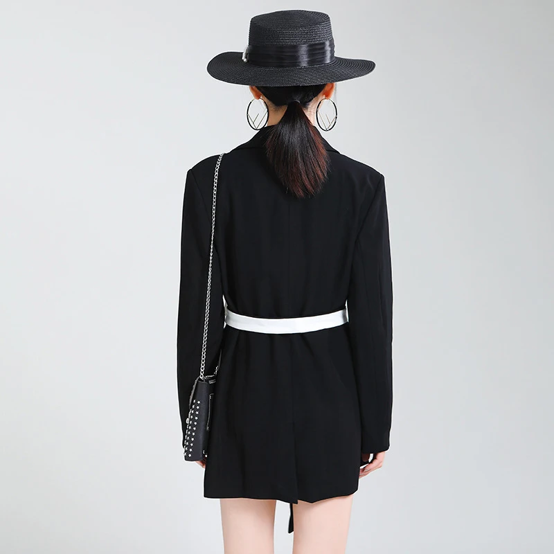 

[EAM] Women Black Pocket Contrast Color Bandage Blazer New Lapel Long Sleeve Loose Fit Jacket Fashion Spring Autumn 2021 1Z668