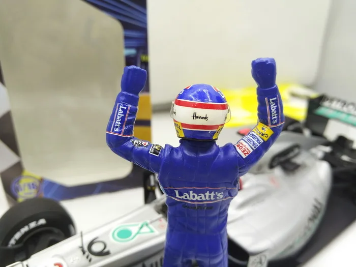 

1/18 resin figure model racer Williamms out of print