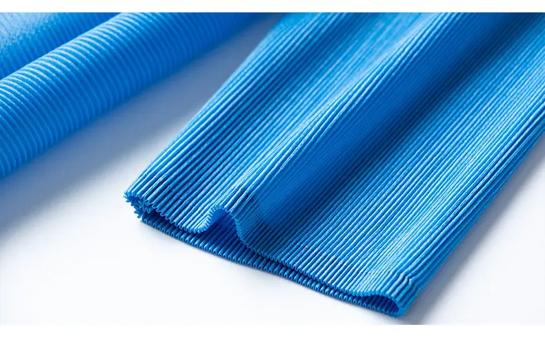 Платье однотонное Новое модное Плиссированное дизайнерское платье высокого