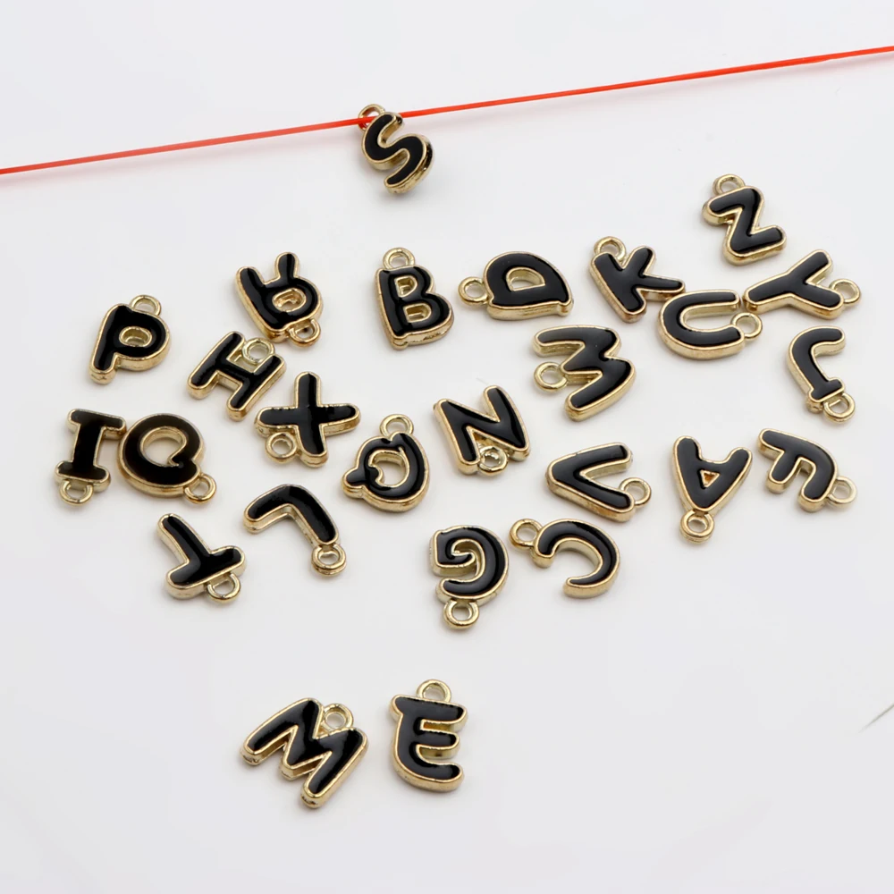 50 шт Смешанные черные белые розовые начальные эмалированные алфавитные буквы
