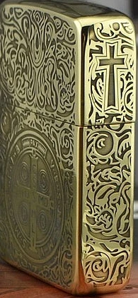 

ZHY 1941B Reissue Version Five-sided Carved Catholic Christian Pattern Cross Lighter