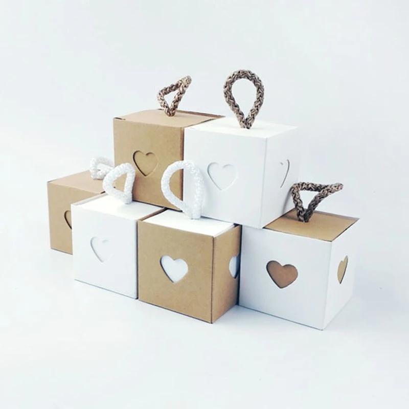 

50/100pcs Heart Kraft Paper Candy Box Wedding Favor And Gift Boxes DIY Wedding Decoration Birthday Christmas Party Present Boxes