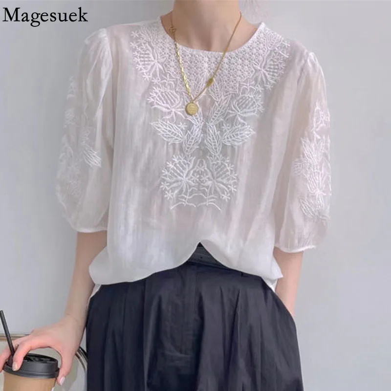 

Fashion Hook Flower Elegant Women's Blouses Summer O Neck Puff Short Sleeve Casual Shirt Embroidered Lace Blouse 2021 Tops 15454