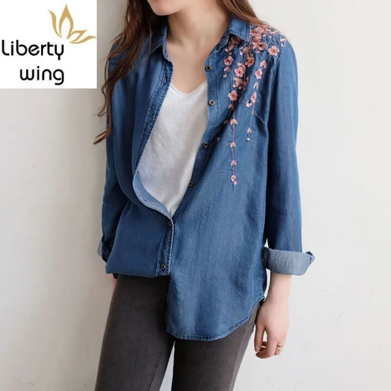 Осенне зимняя тонкая женская джинсовая рубашка с цветочной вышивкой Женская