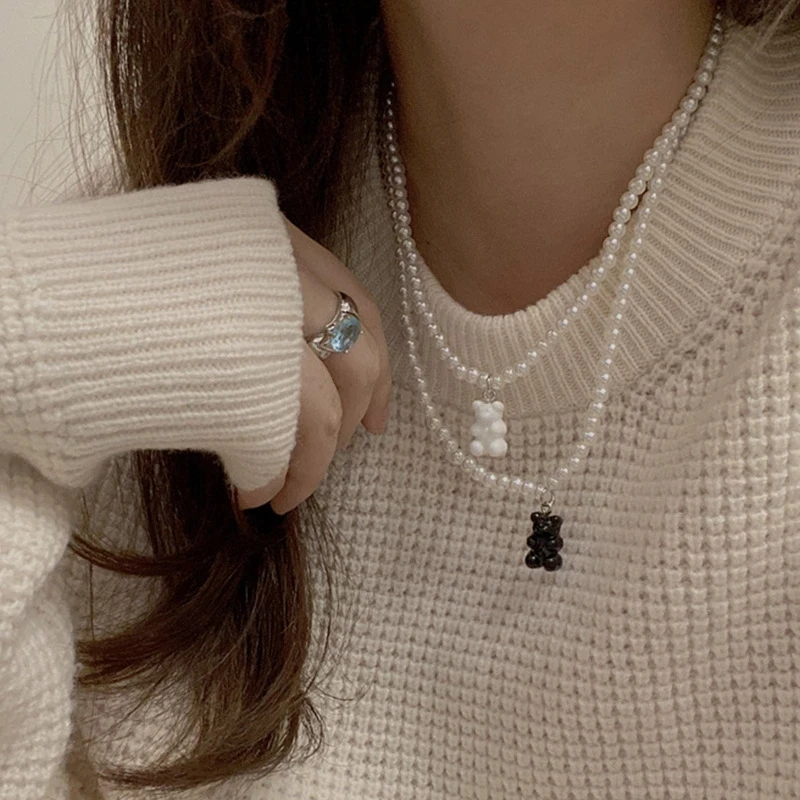 

Ins Cute Aesthetic Goth Y2K Black White Resin Bear Pearl Pendant Chain Necklace For Women Girl Party Harajuku Jewelry Gifts