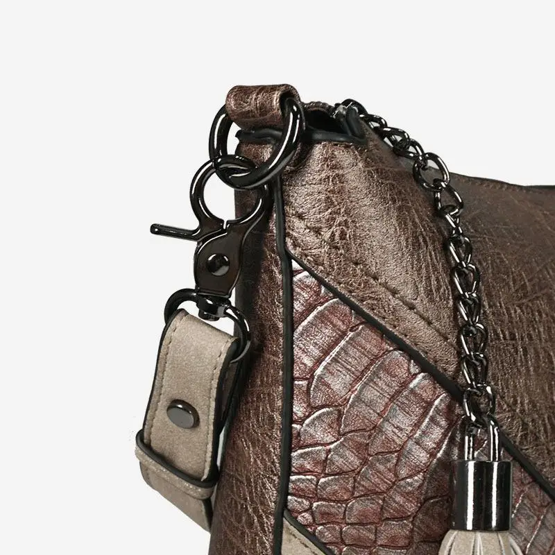 

Johnature Fashion Snake Pattern Women Handbag 2021 New Leisure Pu Leather Tassel Messenger Bag Female Shoulder & Crossbody Bags