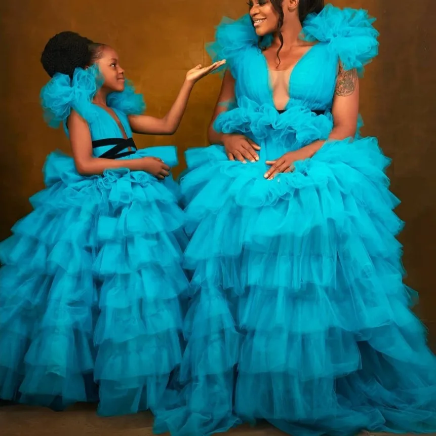 

2 Pieces Extra Puffy Evening Dress Tulle Tiered robe de soiree Aqua Blue V Neck Evening Dresses For Mum And Daughter
