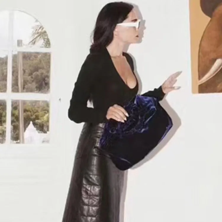 Женский трикотажный пуловер DEAT вязаный с глубоким низким бюстом и длинными