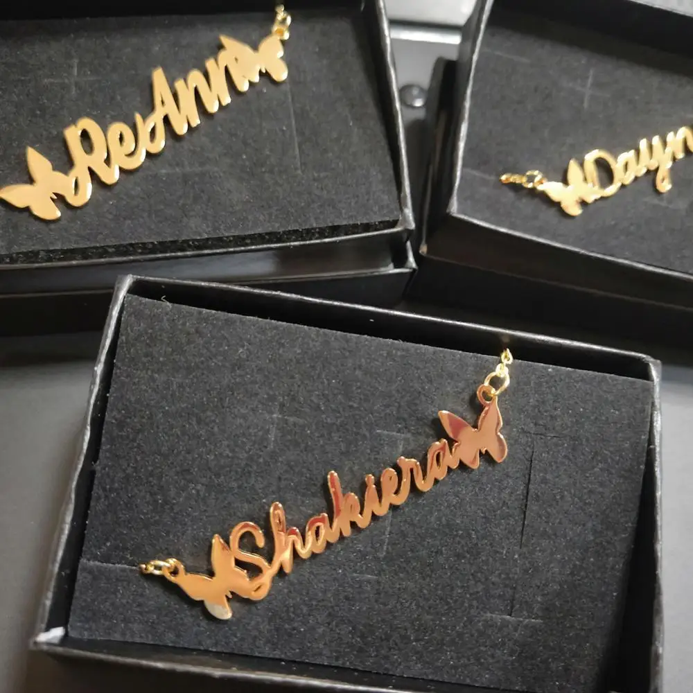 Цепь с плетением бабочка пользовательское имя ожерелье (женщины). Цвета: золотой