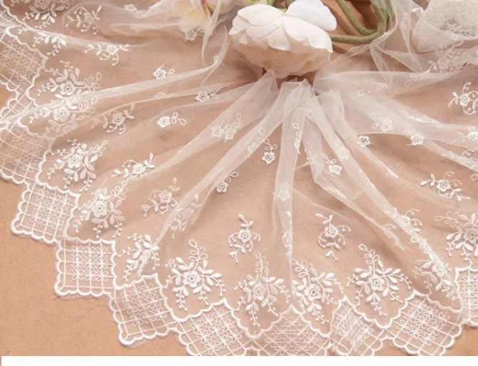 1 Флейта: 22 см Великолепная кружевная рубашка с вышивкой из роз и ткань отделкой