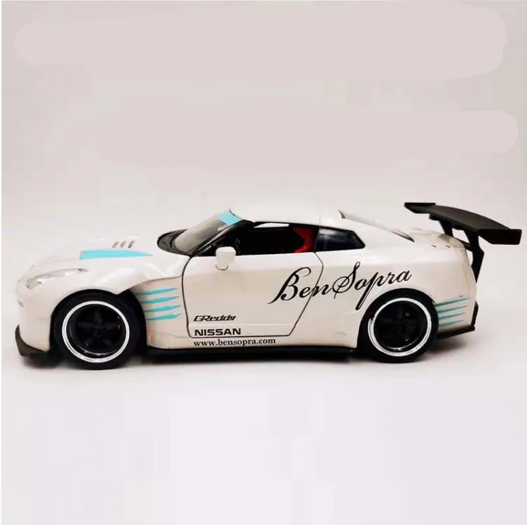 1:24 Nissan supercar,high simulation alloy car model,collectible alloy model,new hot sale,free shipping