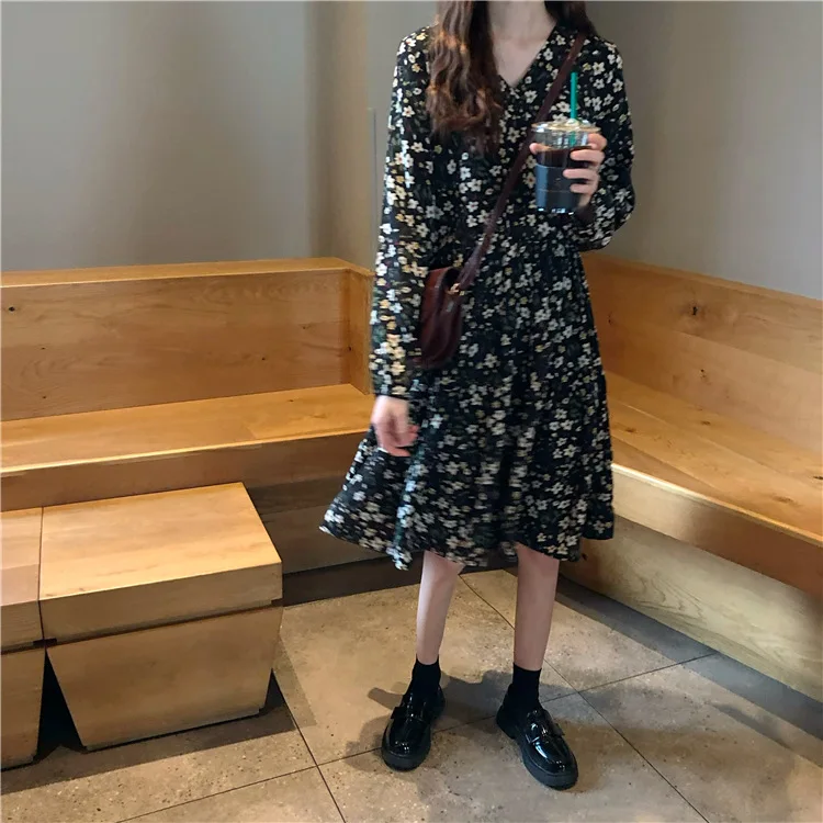 

2021 spring new retro waist slim long sleeve small Floral Chiffon Dress with A-line skirt