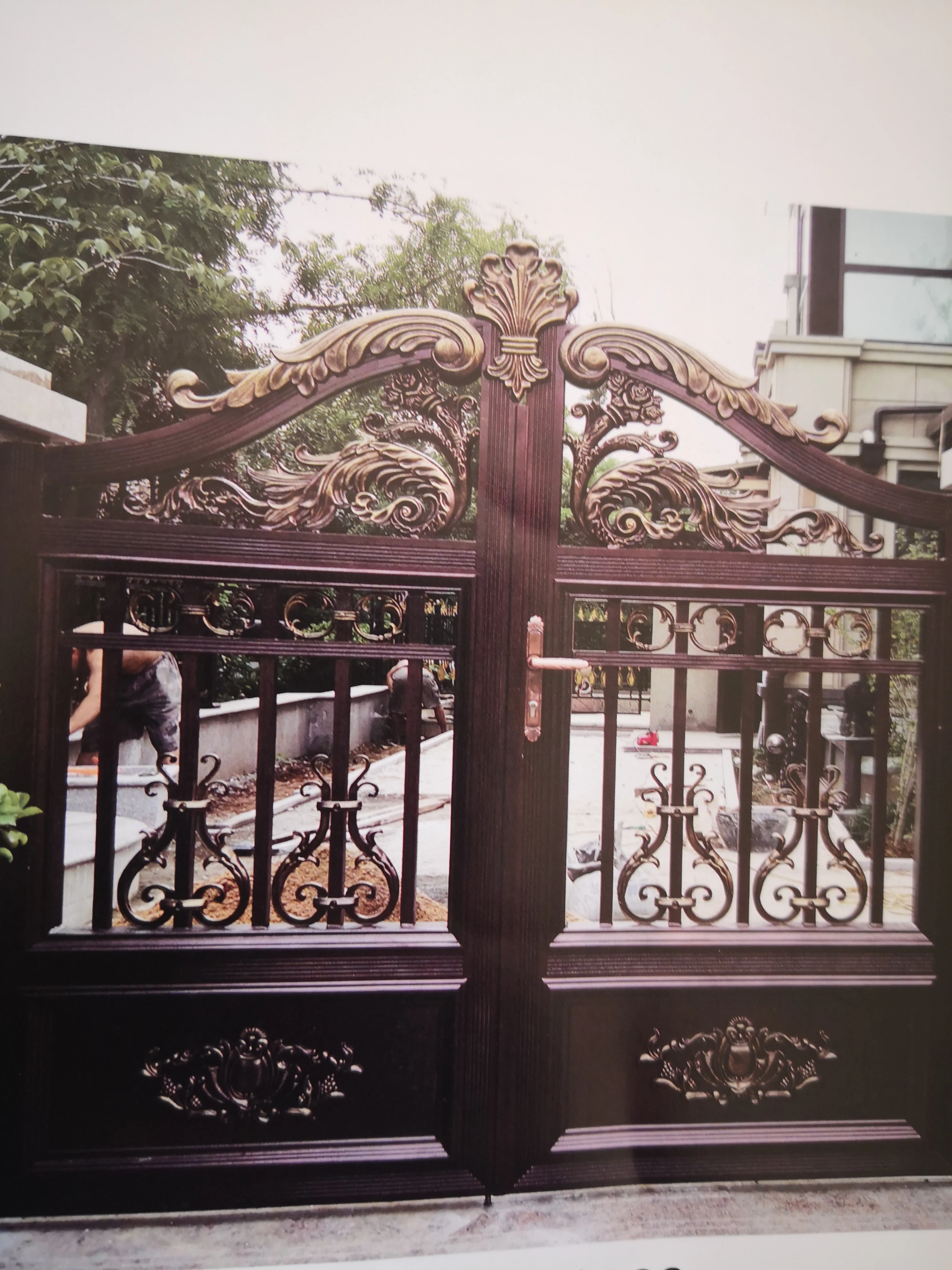 Декоративные железные ворота и перила из кованого железа для домашнего