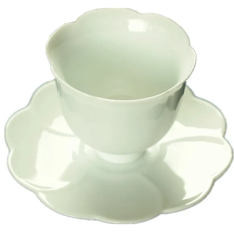 Белая фарфоровая маленькая чайная чашка с блюдцем винтажные кофейные чашки
