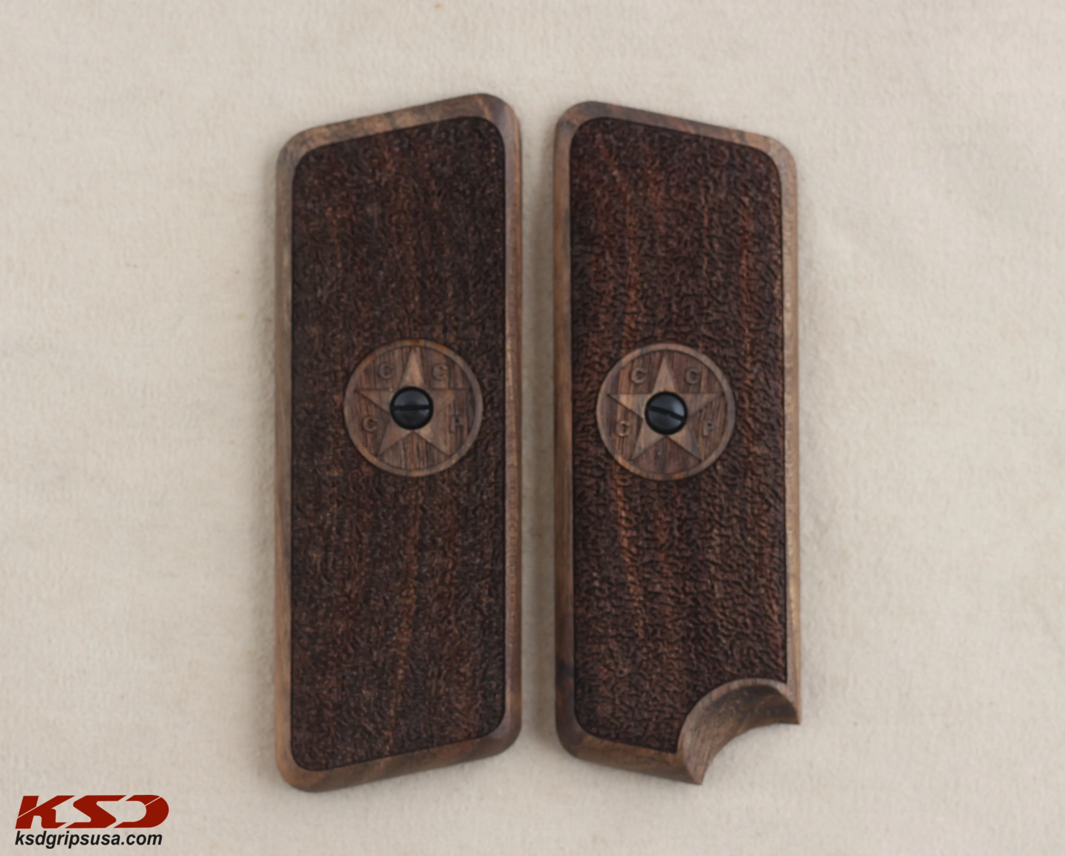 

Фирменная рукоятка ksdgrip для Tokarev TT 33 Long Landyard