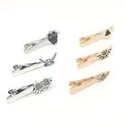 Зажим для галстука Вселенная, Классическая аркадная игра, милые металлические ювелирные изделия с золотыми крыльями и бабочками, маленькие аксессуары, подарок для мужчины